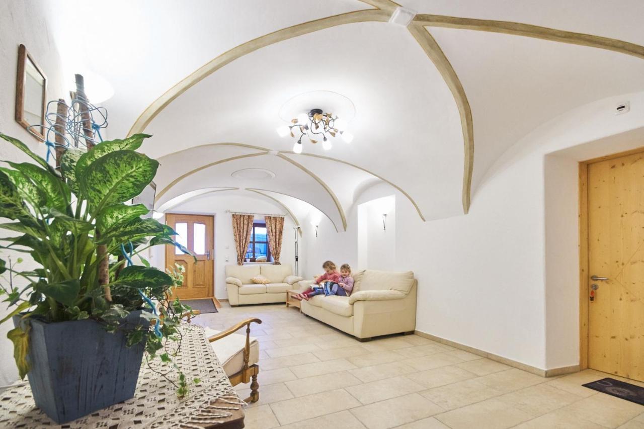 Stadel Hof Altoetting Buitenkant foto